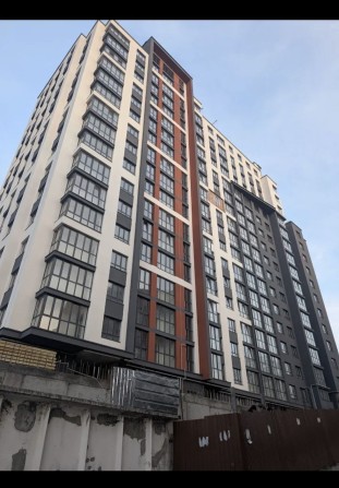 Atlanta Tower в Тернополі - фото 1