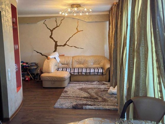 Продаж 3-х (+) двохрівневої квартири в центральній частині міста Ровно