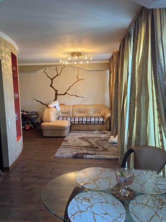 Продаж 3-х (+) двохрівневої квартири в центральній частині міста - фото 1