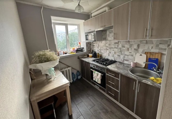 Продаж 1к квартири 30 кв. м на вул. Карпенка - фото 1