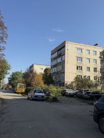 Київка на Політаєва,58 кв.м, 4/5 - фото 1