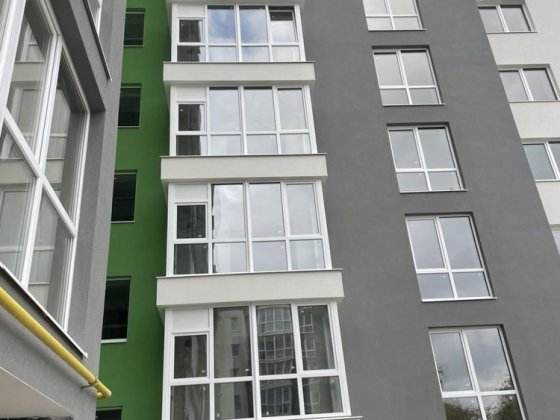 Продам 2 кім. Вул. Чернівецька, 65 м2, 5 пов. 48 000$ Тернополь