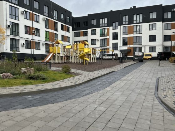 1к квартира на щасливому з виглядом на озеро Ровно