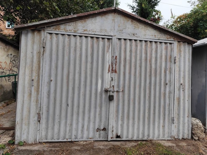 Продам гараж в центре 6х4 - фото 1