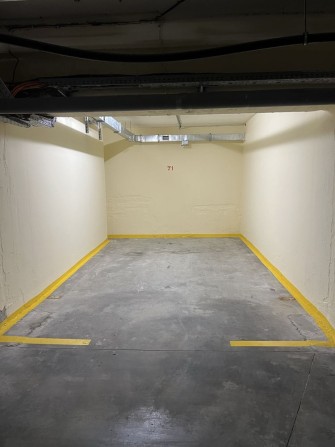 Продам паркомісце Срібнокільська,1 - фото 1