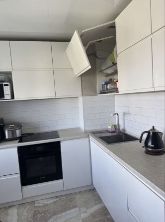 Продам 2 кімнатну новобудову , район парку - фото 1