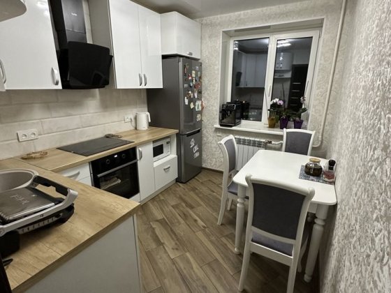 Квартира з гарним ремонтом та неймовірним видом на місто Суми