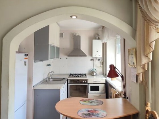 Двокімнатна з ремонтом і меблями ! Ровно