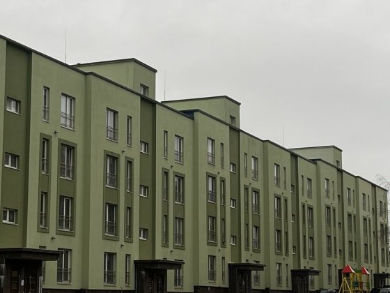 Продається 3-ох кімнатна квартира з ремонтом і гаражем Чернівці