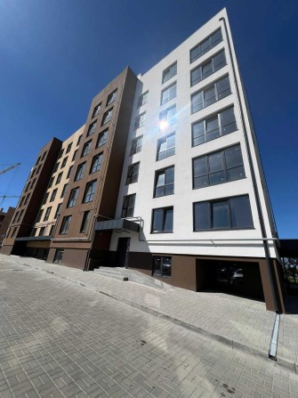 1 кім, 2 кім  новобудови.   Район Басового озера. 39м.кв - фото 1