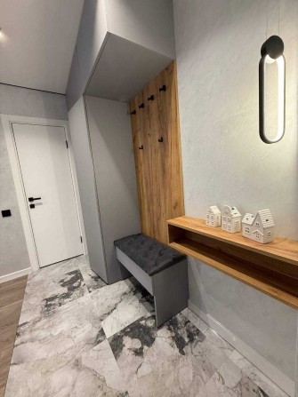 Продаж просторої, стильної 2к.квартири +кухня-студія - фото 1