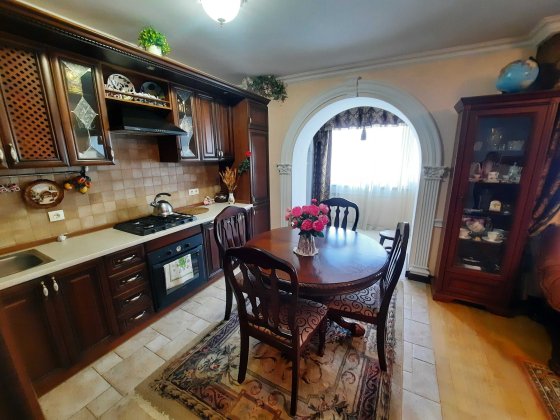 Продам квартиру з якісним ремонтом в новому будинку на вул.Металургів Сумы