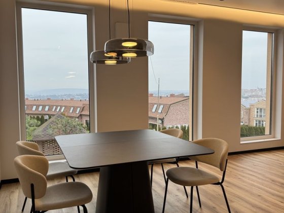 Продаж квартир в клубному будинку Рівненська Черновцы