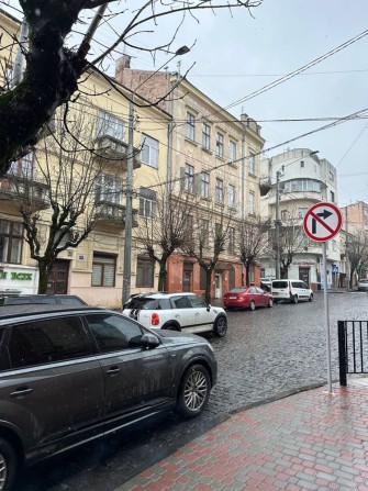 Продаж 1кім квартири без ремонту ЦЕНТР - фото 1