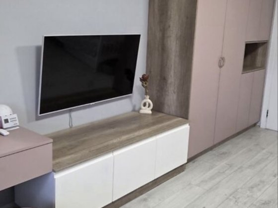 Продається трикімнатна квартира Ужгород