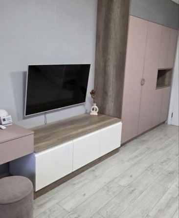 Продається трикімнатна квартира - фото 1