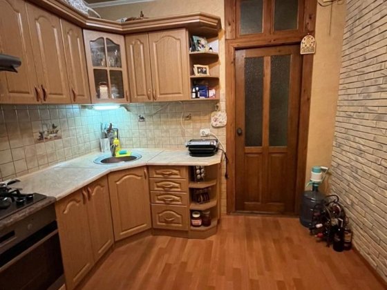 Продам квартиру 3 км вул. Воробкевича Чернівці