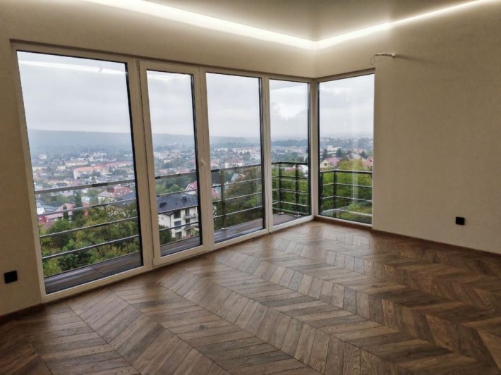 Продаж 3х кімнатної квартири з панорамним видом на Ужгород - фото 1