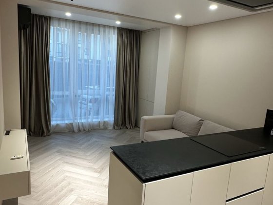 Продаж сучасної «євродвушки» р-н Кварц Чернівці