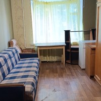 Кімната в гуртожитку, залишаються меблі та техніка Хмельницкий