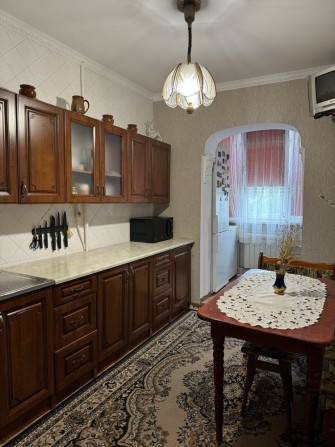 ПРОДАМ трикімнатну квартиру без податку!! Терміново - фото 1