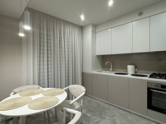 Продам шикарну 2к квартиру в р-ні Боздош. Газове опалення. Ліфт Ужгород