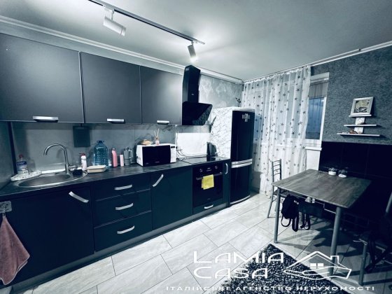 Продаж 1 кімнатна квартира . Депот . Вул. Мазепи Черновцы