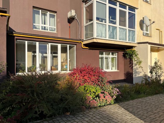 Власник 3-кімн. новобудова з ремонтом Рівненська поруч Майдан Проспект Чернівці