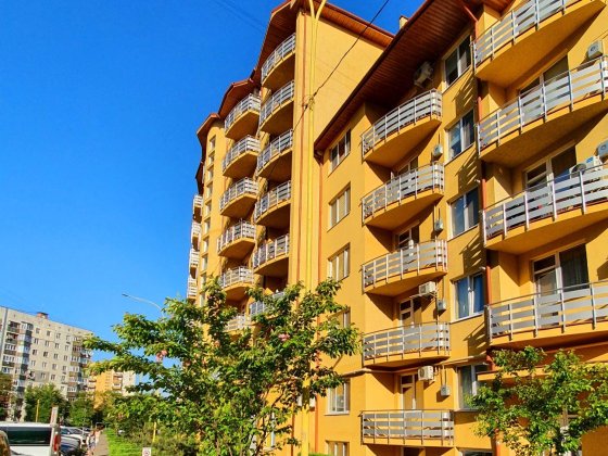 ПРОДАЄТЬСЯ об'ємна 5 кімнатна трирівнева квартира в ЖК Сакура /Ужгород Ужгород