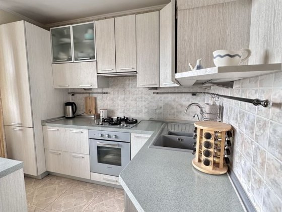 3 х кімнатна новобудова. 107 квадратів. Автономне опалення Сумы