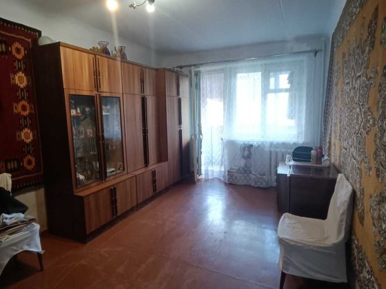 Поділ 2к 44м2, середній поверх Полтава