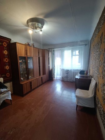 Поділ 2к 44м2, середній поверх - фото 1