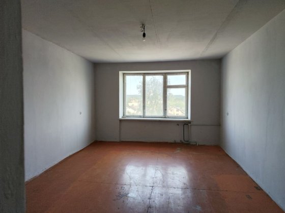 = Продаж трикімнатної квартири в Квасилові Ровно