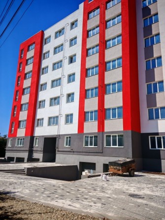 Простора 1-кімнатна у сучасному будинку — вигідна ціна! - фото 1