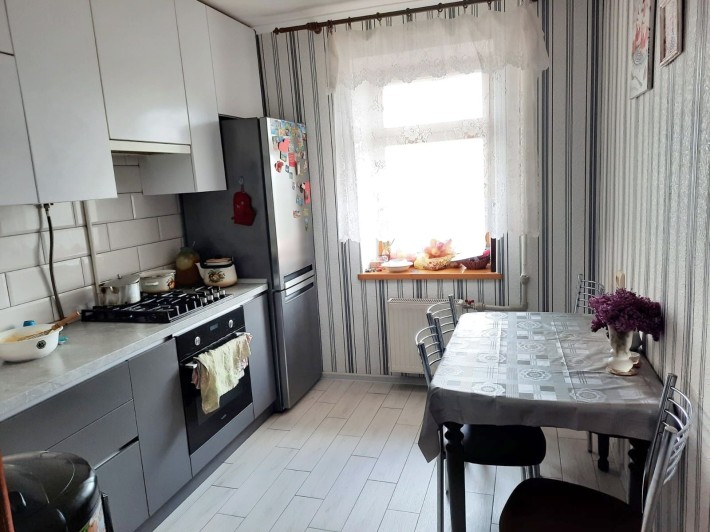 Продаж 4-кімнатна квартира в Цегляному будинку з ремонтом - фото 1