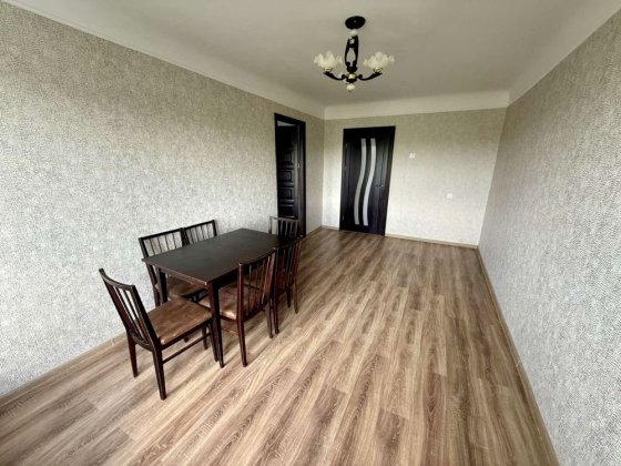 Продається 3 кімнатна квартира вул.Степана Бандери Ровно