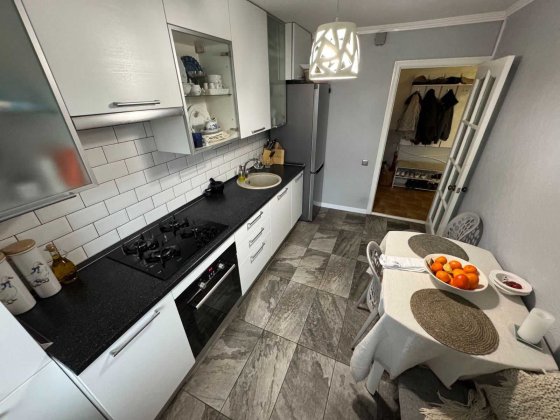 Продаж 3 кімнатної квартири на Подолі в цегляному будинку ! Полтава