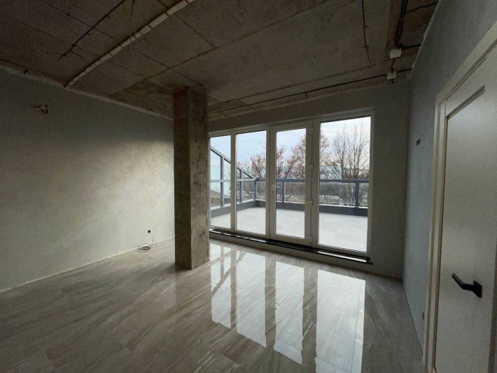 Продам  квартиру з ТЕРАСОЮ в новобудові поруч ЦЕНТРУ - фото 1
