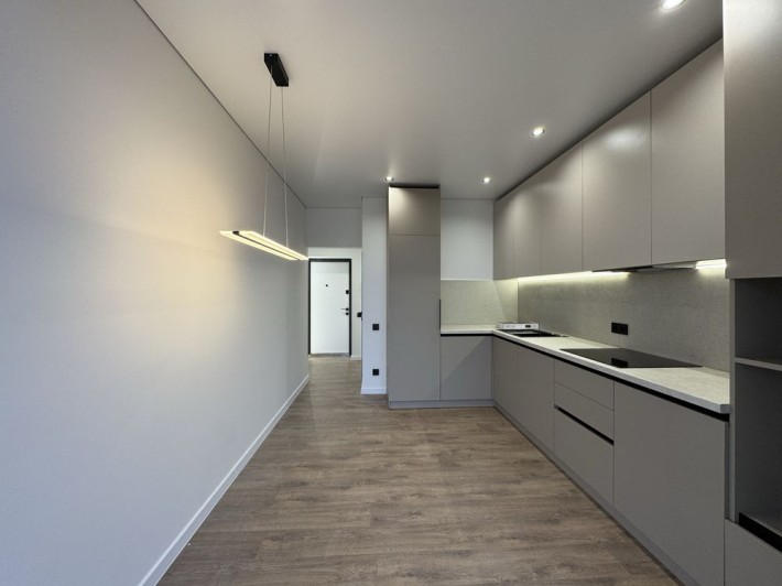 Продам 1-кім квартиру з ремонтом в р-н Льонокомбінату. 2 поверх - фото 1