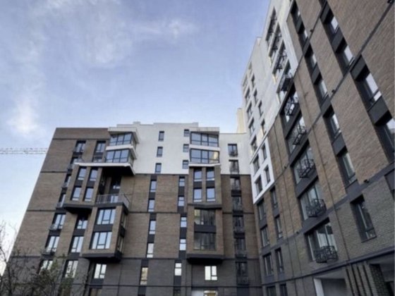 Продаж 2-кім квартири у зданій новобудові, район Майдану Черновцы