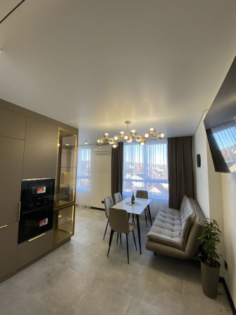 Унікальна новобудова в центральні частині міста - фото 1