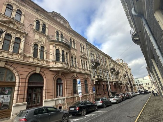 Продається квартира на Лисенка біля театру Ольги Кобилянської Чернівці