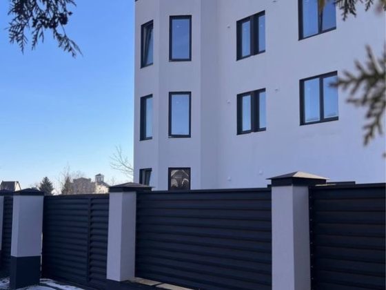 Простора квартира з власним гаражем Басів Кут.Є Оселя підійде. Ровно