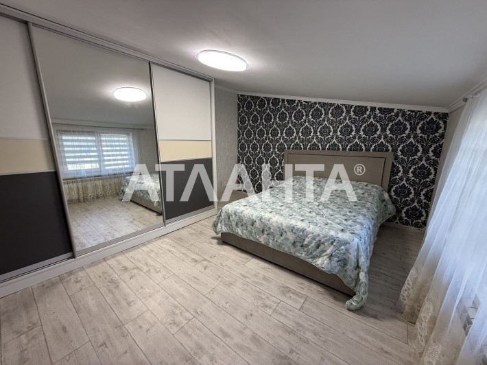 Продам велику квартиру в центрі Садгори - фото 1