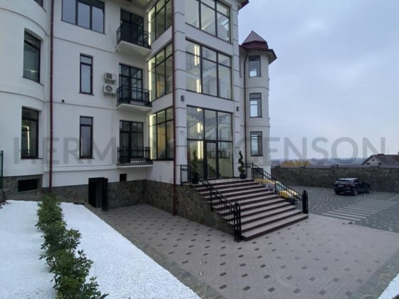 Продаж 3к квартири 110 м.кв / чорнова / вул. Кавказька, БАМ Ужгород