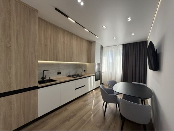 Продам 1 кімнатну новобудову в центральному районі міста Чернівці