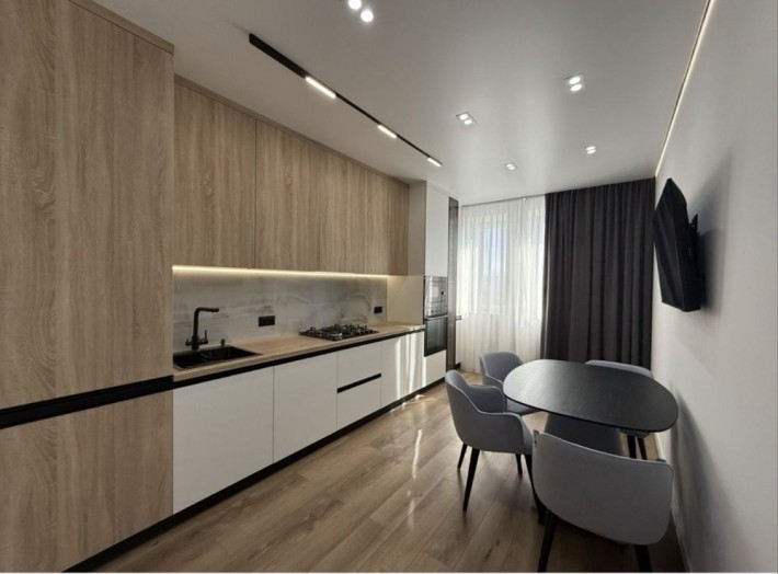 Продам 1 кімнатну новобудову в центральному районі міста - фото 1