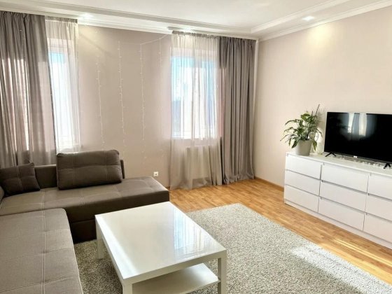 2 кімнатна квартира 60м² з ремонтом і меблями Ужгород