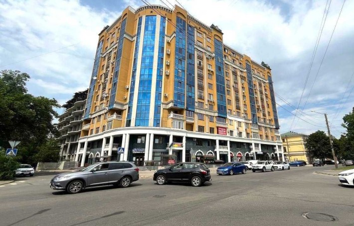 Продаж 4к кв. 187 м2 4/12 пов. Новобуд. вул. Майдан Незалежності №3630 - фото 1