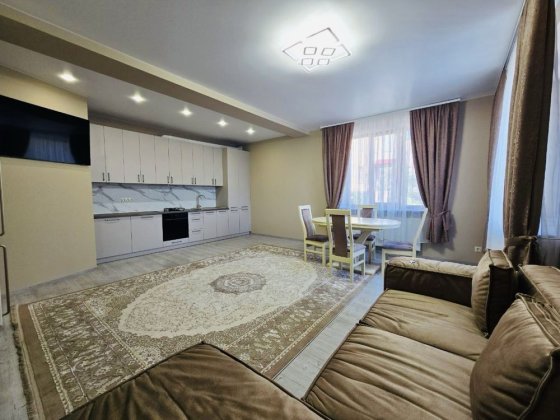 Ексклюзивна Новобудова з Євроремонтом - Проспект Незалежності  - 125 м Черновцы